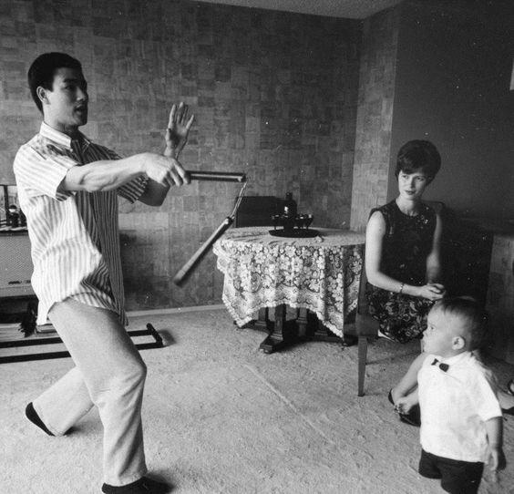 豫园股份:前11月累计新增借款71.40亿元 占上年末净资产的22.19%-太阳集团tyc(图2) 太阳集团tyc