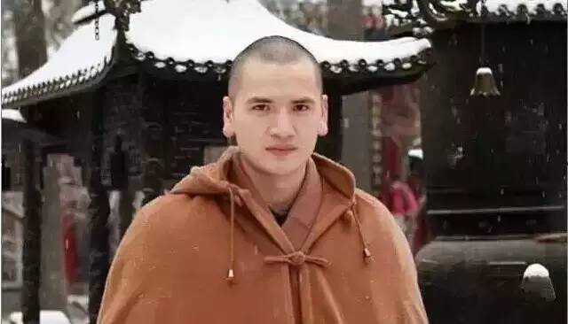 “太阳成官网”住房租赁登记备案 线上线下都能办(图2) 太阳成集团tyc