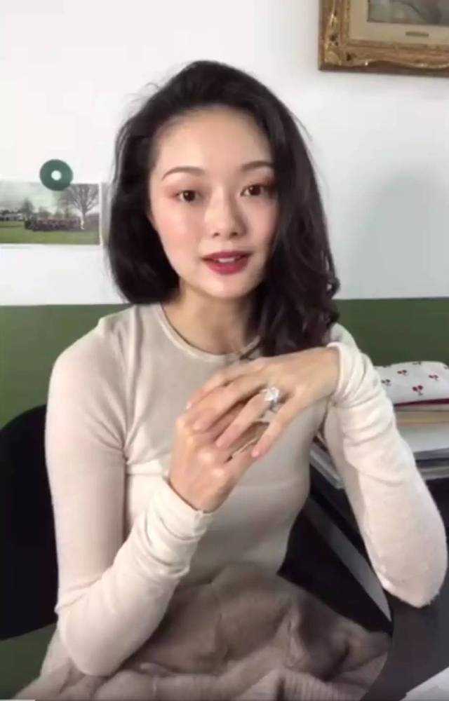 太阳成集团tyc|FPX与RNG阵容不变 Shy哥乐言上野组合登场(图2) 太阳成集团tyc