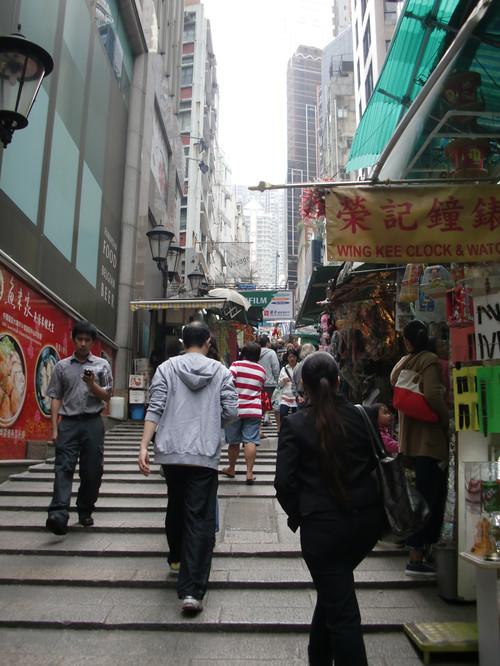 ‘太阳成官网’全球家具看这里——东莞厚街:“家具天下”不是梦(图1) 太阳成集团tyc