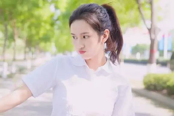 太阳成官网:毕业季整形热,整形之后真的能C位出道吗?(图2) 太阳成官网