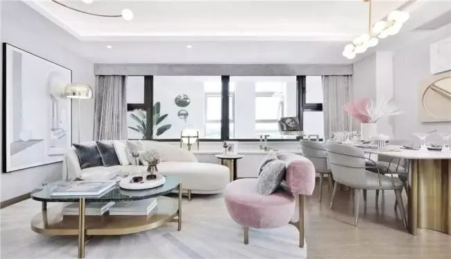 【太阳成官网】碧桂园:拟发行15亿美元优先票据 杨国强已购买3亿(图1) 太阳集团tyc