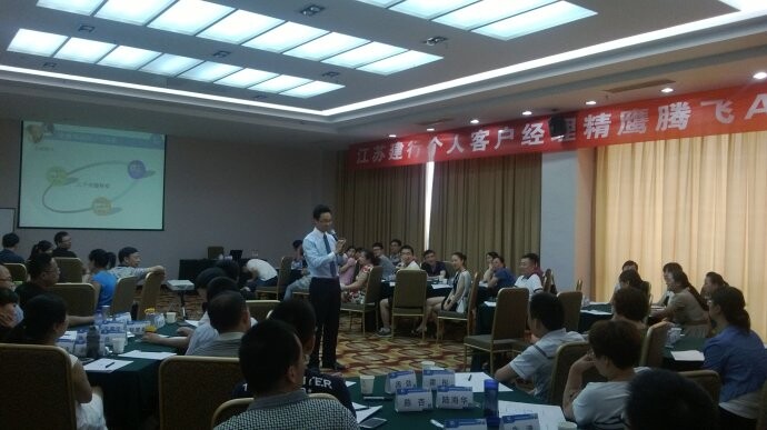 天气日渐凉爽 圣象集团装点秋季装修市场:太阳集团tyc(图4) 太阳成集团tyc
